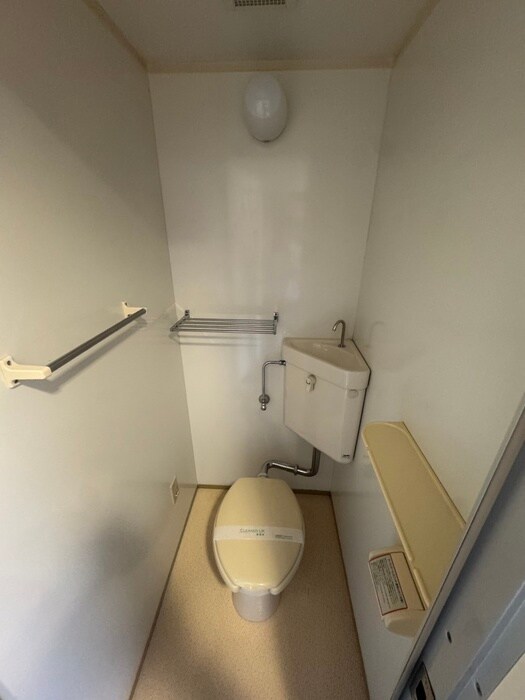 物件内観写真14　(トイレ)