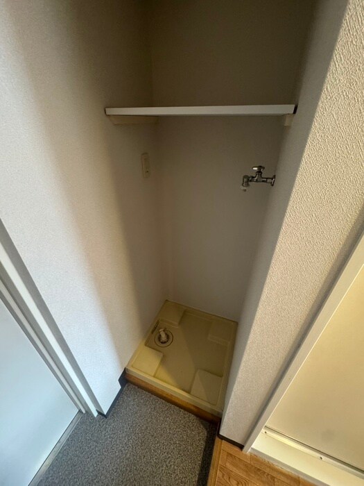 物件内観写真21　(洗濯機置場)