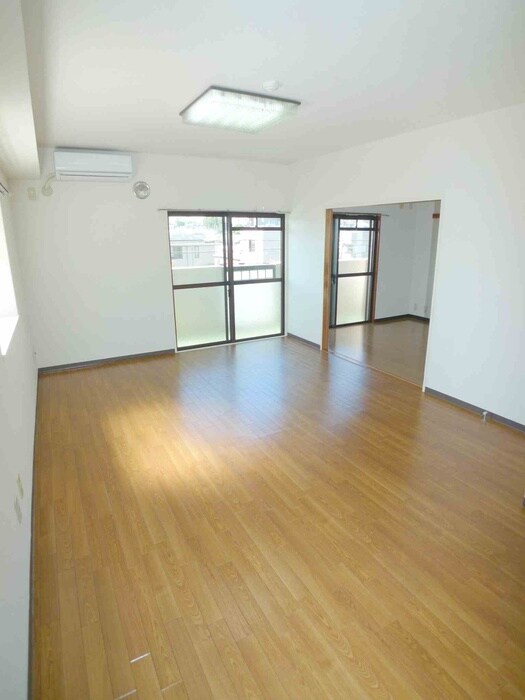 物件内観写真11　(居室)