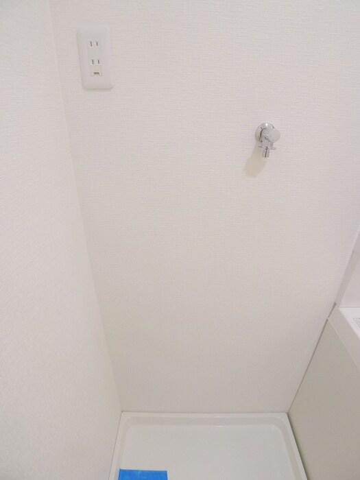 物件内観写真12　(洗濯機置場)