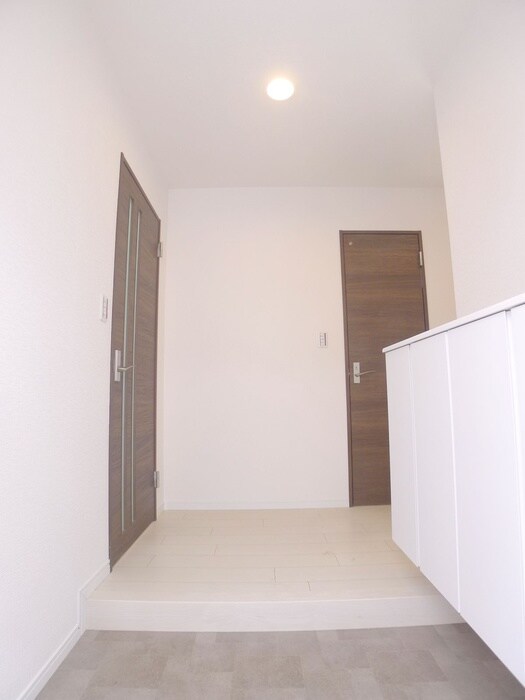 物件内観写真19　(玄関)