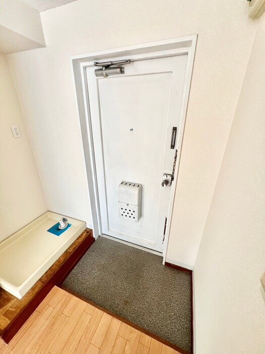 物件内観写真17　(玄関)