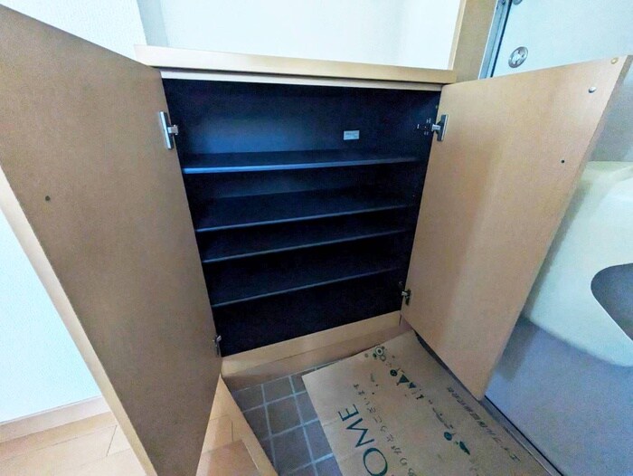 物件内観写真19　(靴箱)
