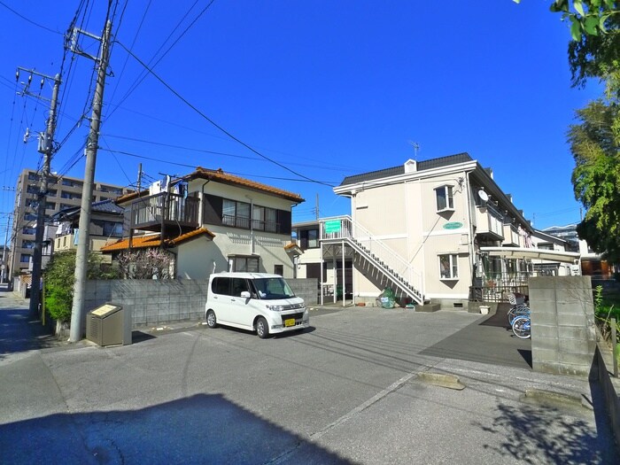 物件外観写真2　(駐車場)