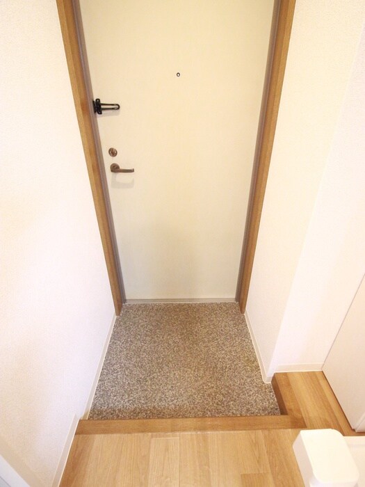 物件内観写真17　(玄関)