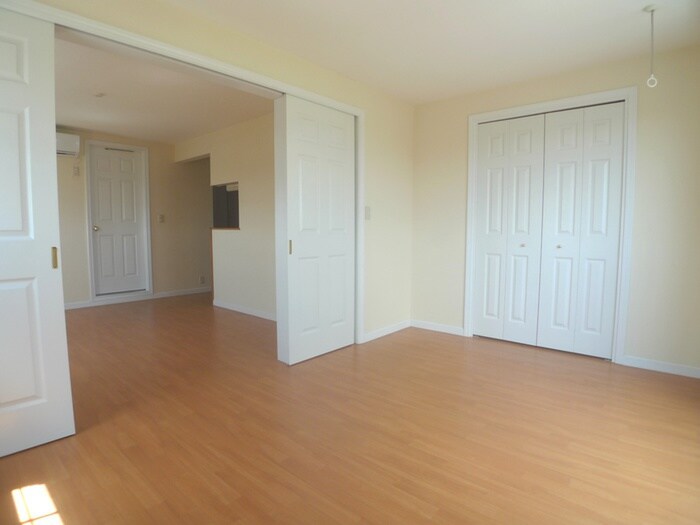 物件内観写真4　(居室)