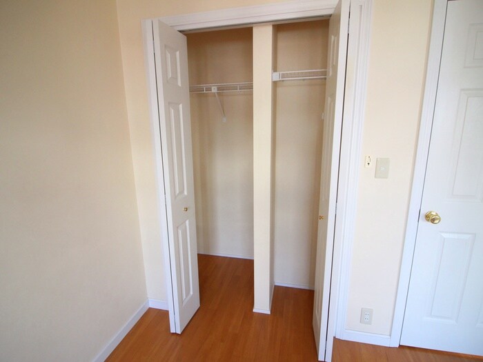 物件内観写真12　(収納)