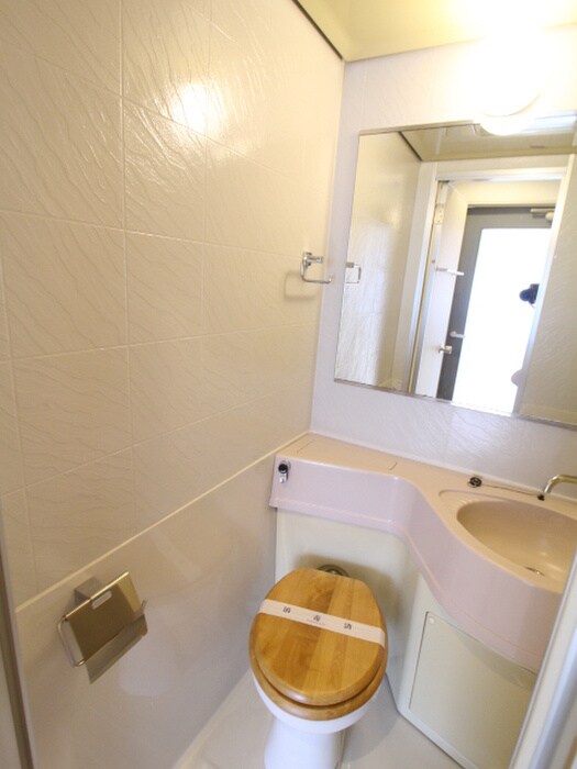 物件内観写真9　(トイレ)