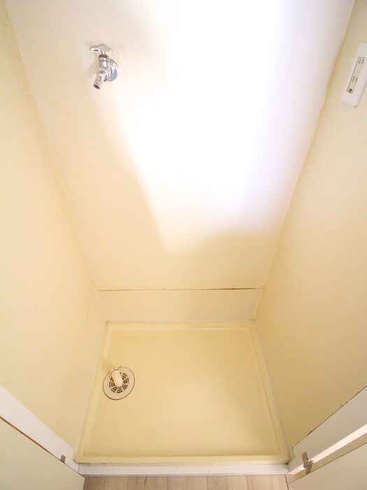 物件内観写真10　(洗濯機置場)