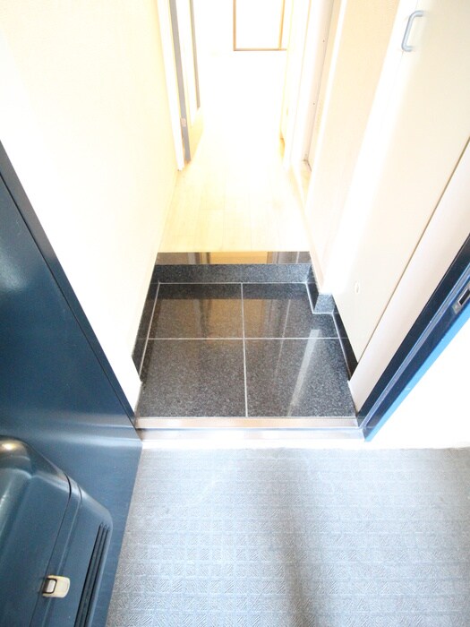 物件内観写真14　(玄関)