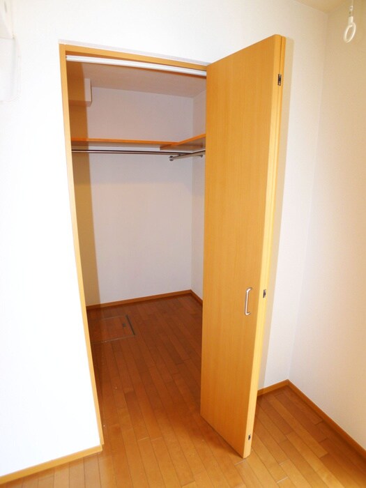 物件内観写真7　(収納)