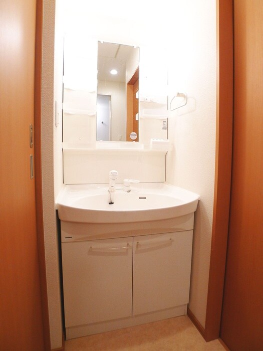 物件内観写真10　(洗面)