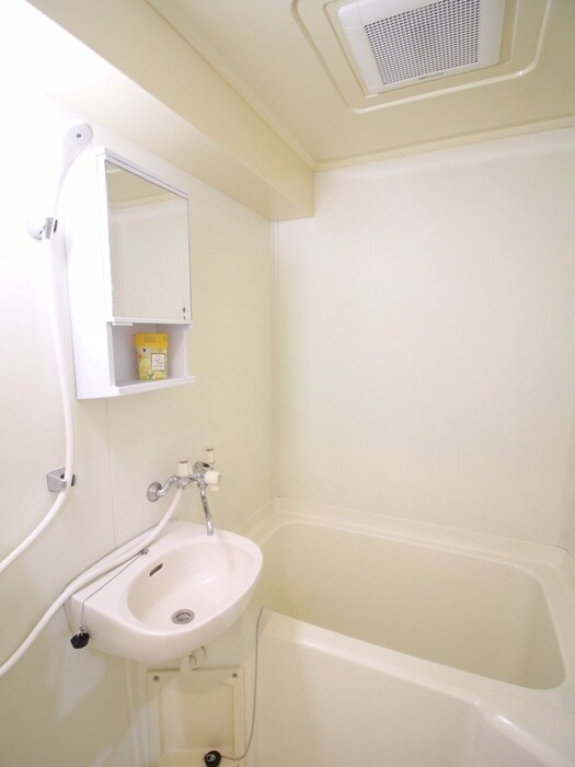 物件内観写真12　(バス／シャワールーム等)