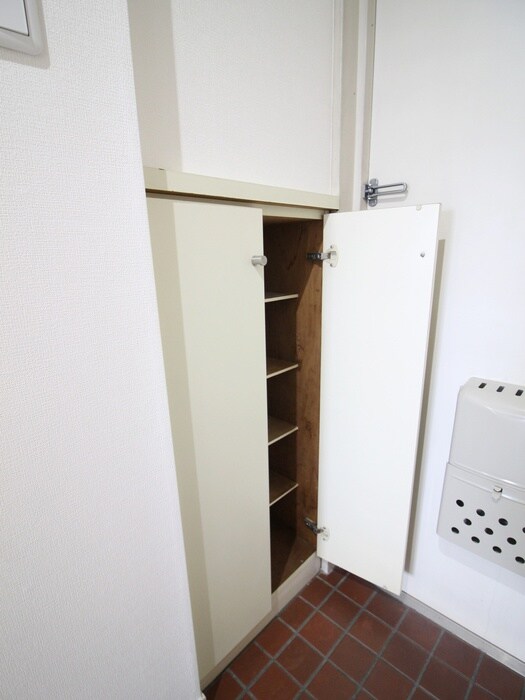 物件内観写真15　(靴箱)