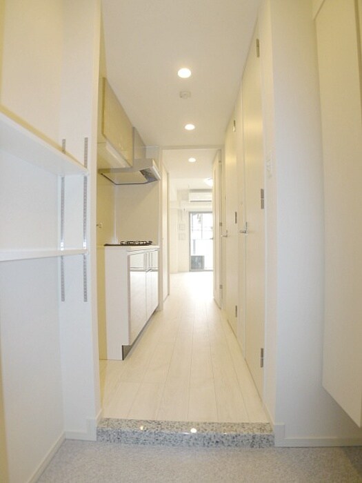 物件内観写真7　(玄関)