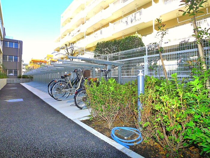 物件外観写真5　(駐輪場)