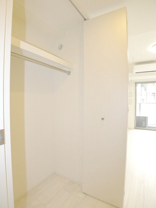 物件内観写真12　(収納)