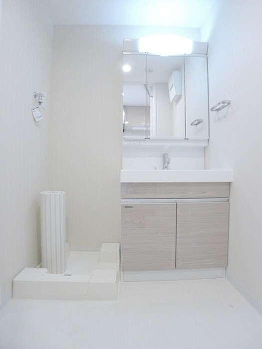 物件内観写真17　(洗濯機置場)