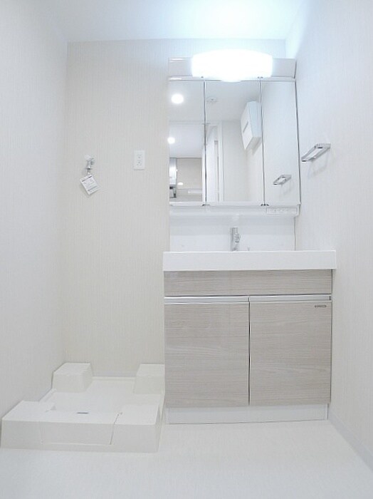 物件内観写真17　(洗濯機置場)