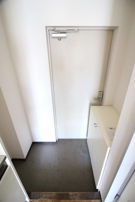 物件内観写真7　(玄関)