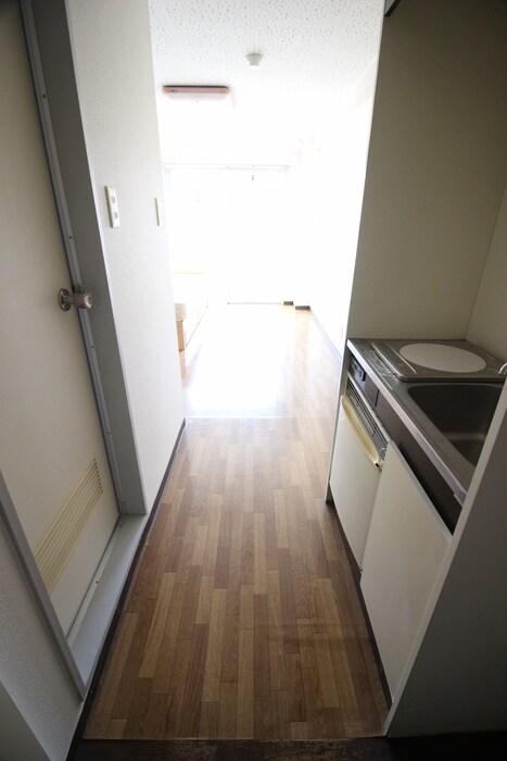 物件内観写真14　(廊下)