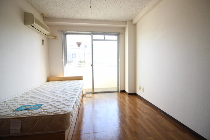 物件内観写真21　(居室)