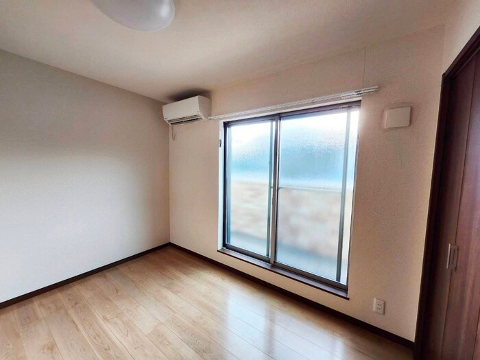 物件内観写真7　(居室)