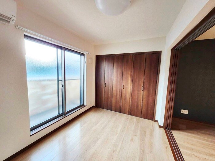 物件内観写真9　(居室)