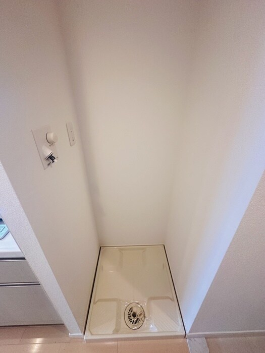 物件内観写真14　(洗濯機置場)