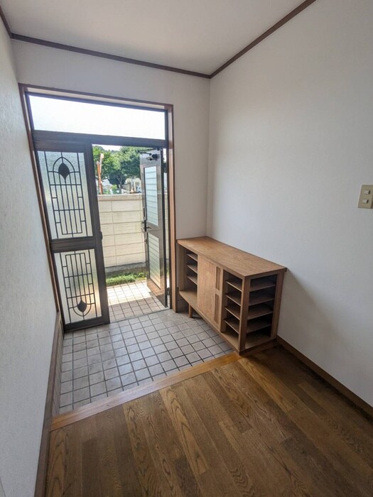 物件内観写真19　(玄関)