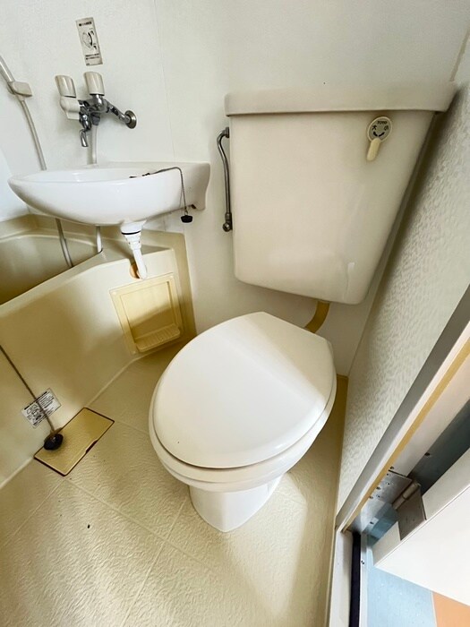 物件内観写真13　(トイレ)