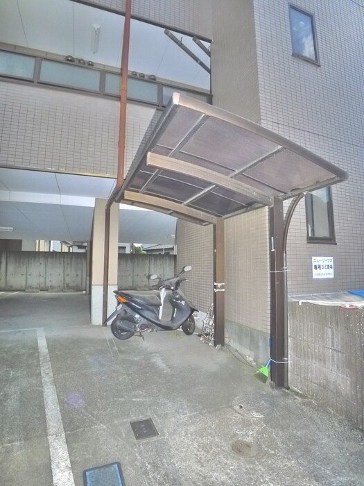 物件外観写真6　(駐輪場)