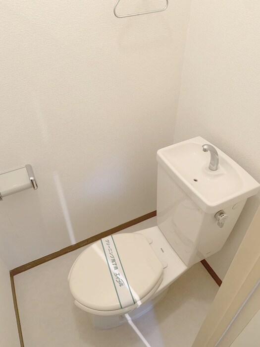 物件内観写真13　(トイレ)