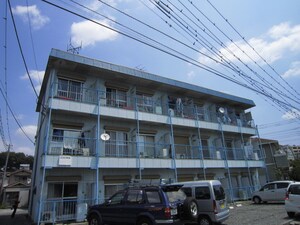 リバーサイド河辺外観写真