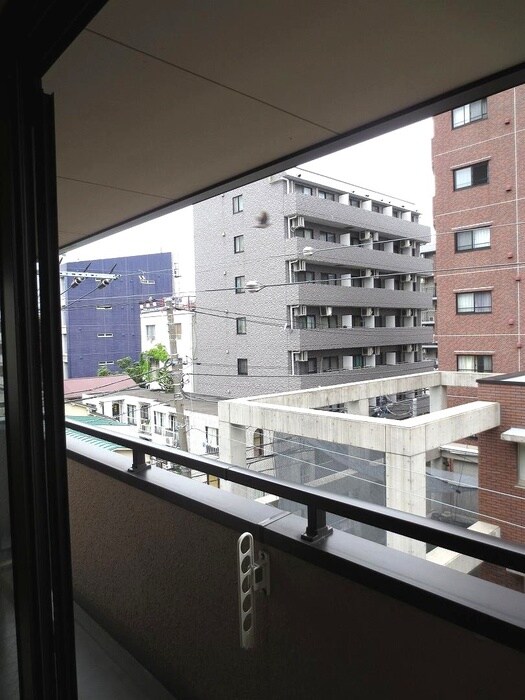 物件内観写真9　(ベランダ・バルコニー)