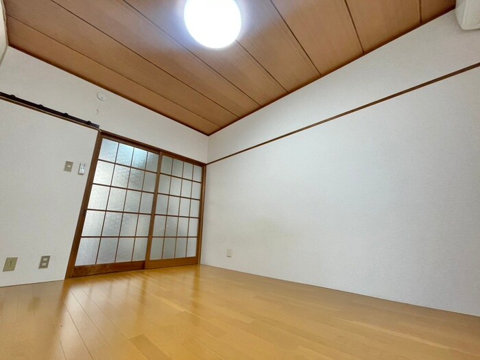 物件内観写真8　(居室)