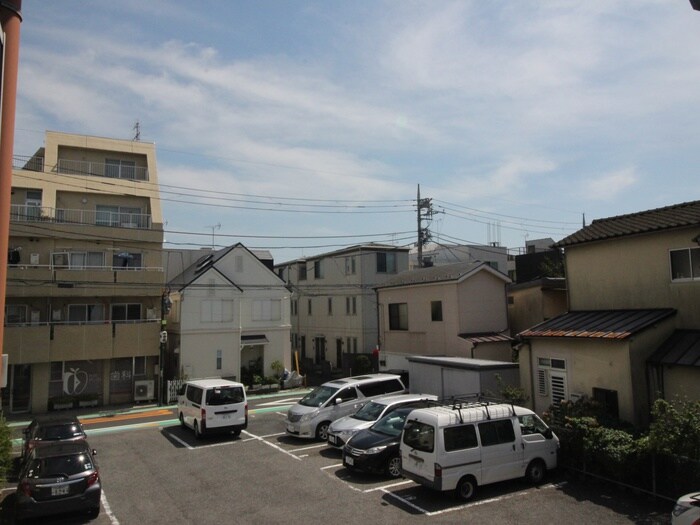 物件内観写真16　(室内からの展望)