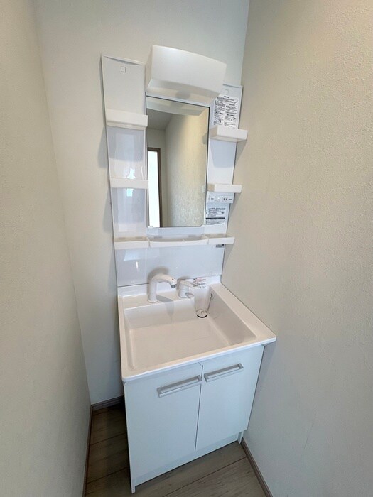 物件内観写真6　(洗面)