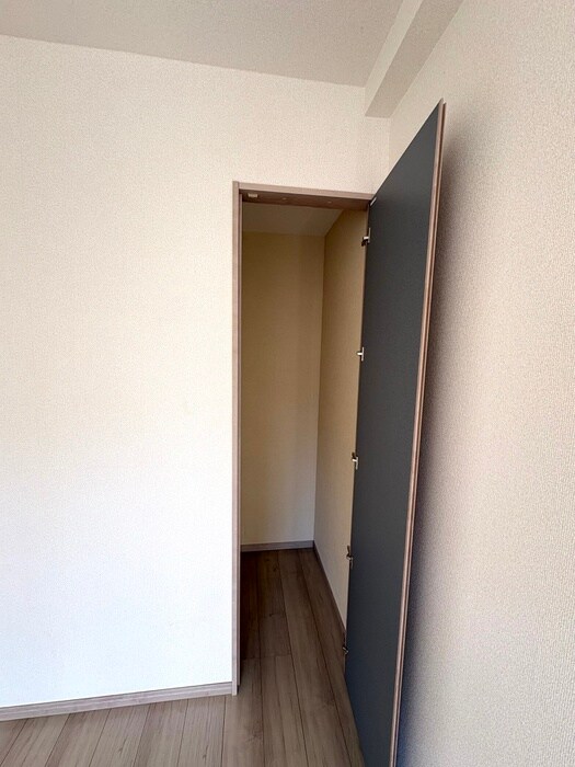 物件内観写真13　(収納)