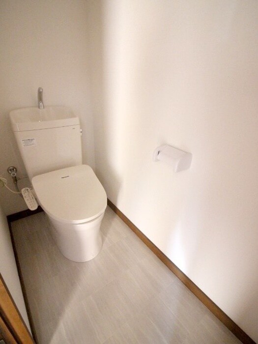 物件内観写真14　(トイレ)