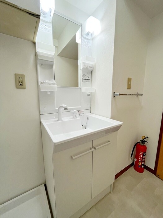 物件内観写真8　(洗面)