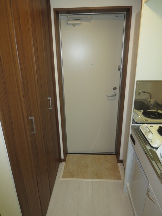 物件内観写真18　(玄関)