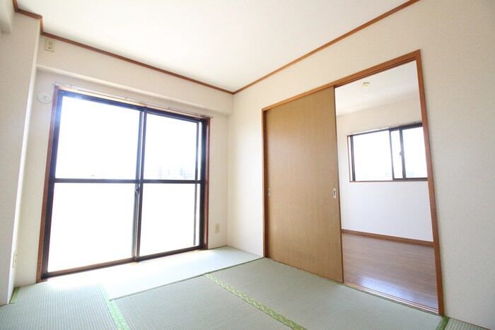 物件内観写真8　(居室)