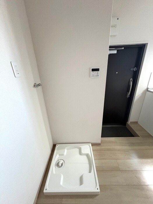 物件内観写真7　(洗濯機置場)