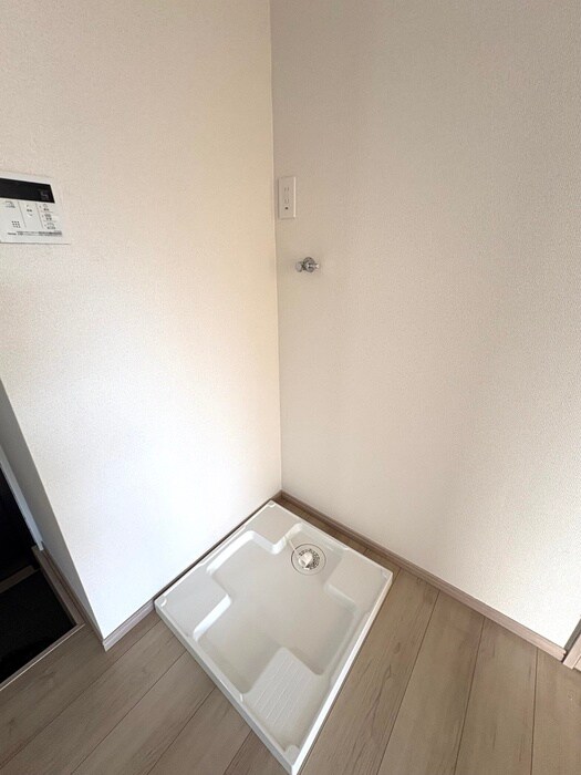 物件内観写真9　(洗濯機置場)