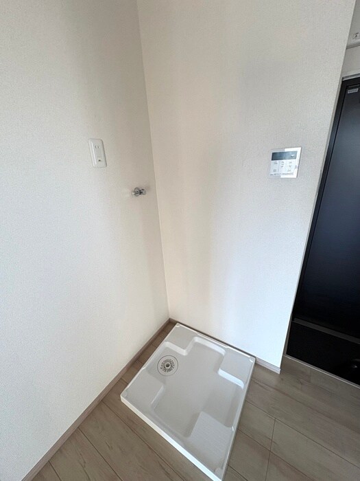 物件内観写真10　(洗濯機置場)