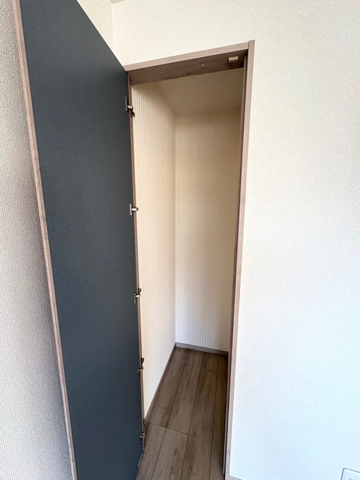 物件内観写真12　(収納)