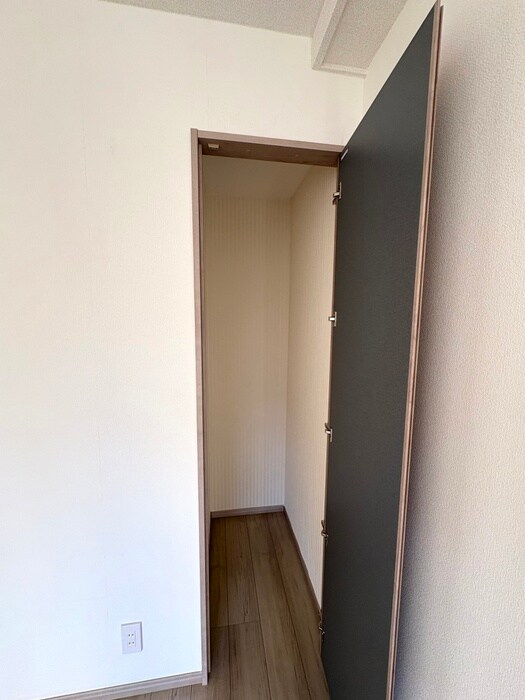 物件内観写真13　(収納)