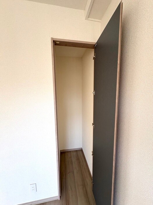 物件内観写真13　(収納)