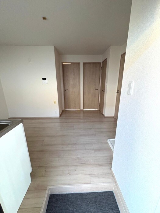 物件内観写真18　(玄関)